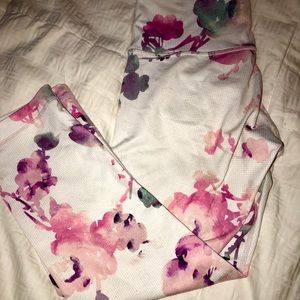 Rare, crop Lululemon